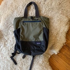 Patagonia - Ultralight Black Hole Tote Pack Backpack 27L Packable Travel -